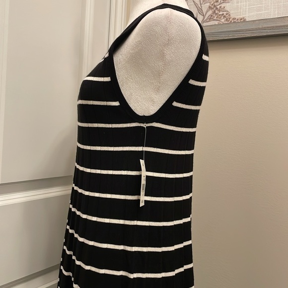 Ophelia Roe Women’s midi Dress, Stripped, Medium, Pleated, Sleeveless, New! - Picture 7 of 14